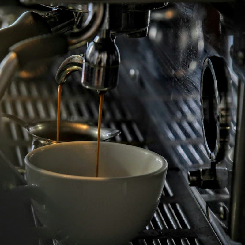 De'Longhi Dedica EC685 Espresso Makinesi