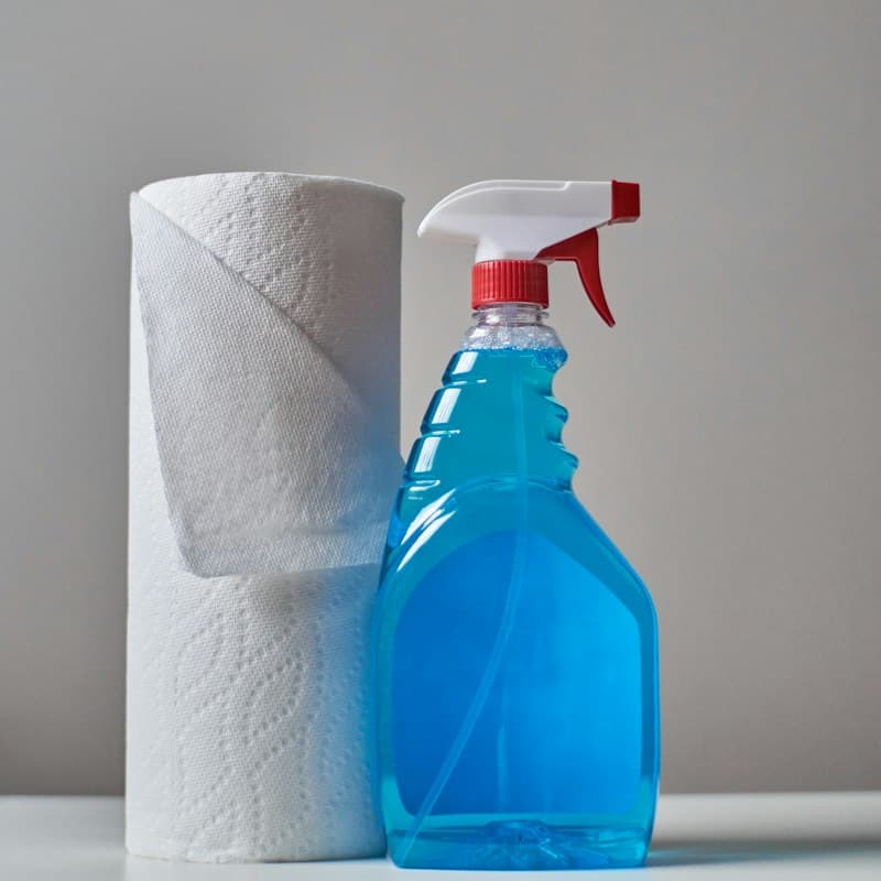 Cif Cam Temizleyici Sprey 750 ml + Kağıt Havlu